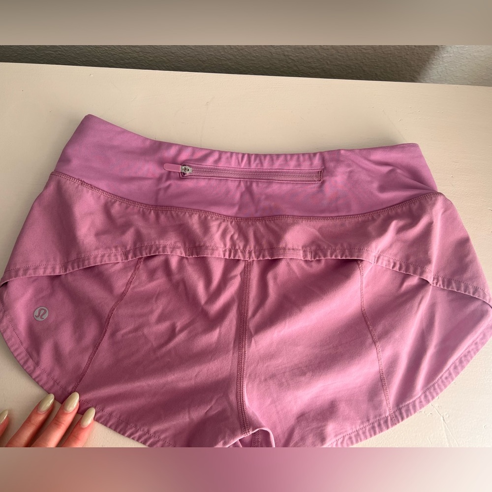 Lavender Speed Up Low-Rise Lined Short 2.5" Size 4